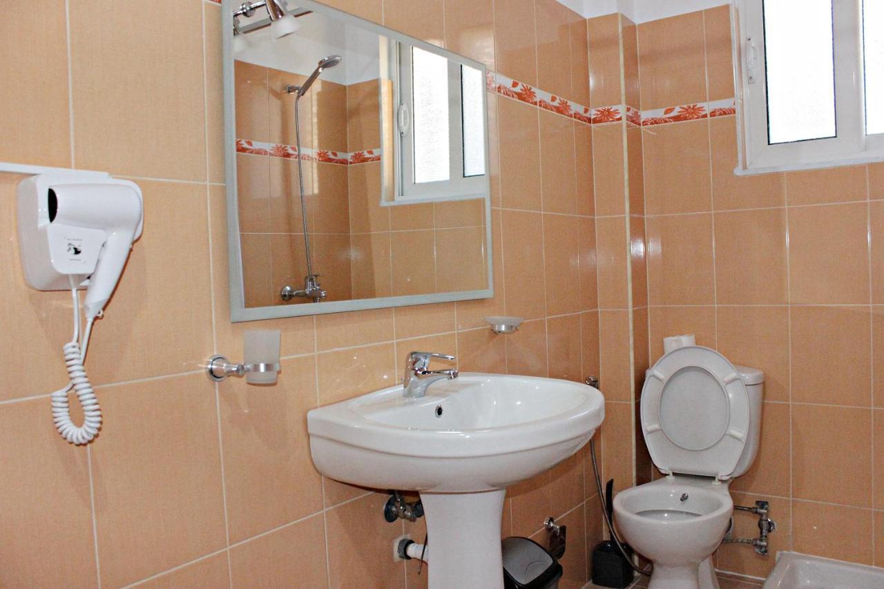 Sunny Apartment Sarande
