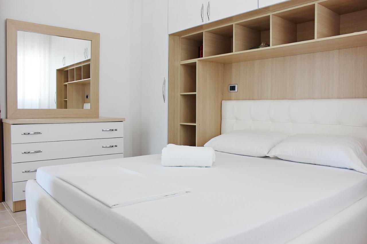 Sunny Apartment *