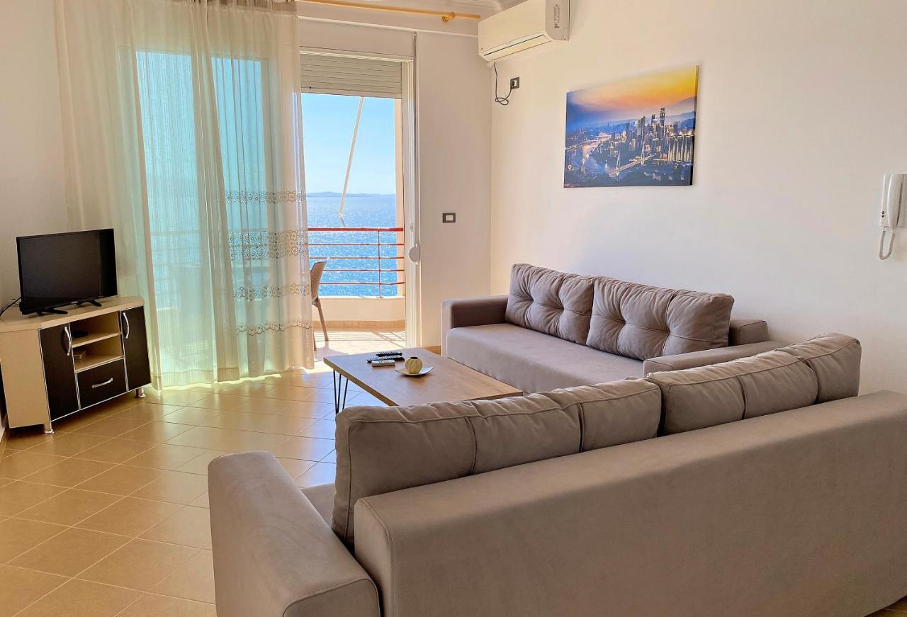 Sunny Apartment *